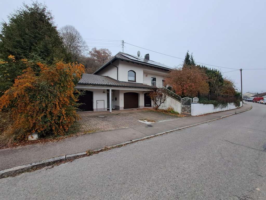 Immobilie in Heretsried - Einfamilienhaus mit moderner Energietechnik und großem Grundstück - EFFIZIENZKLASSE B - Bild 1