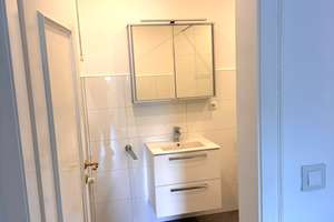 Köln-Junkersdorf | Helle 47-m²-Wohnung mit Wertsteigerungspotenzial & optionaler Großgarage – Die vollständige Adresse der Immobilie erhältst du vom Anbieter., 50858 Junkersdorf, Köln – Vorschaubild 3