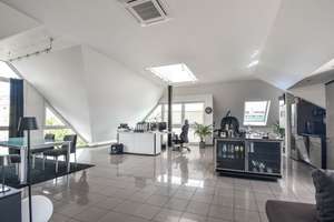 Wohnen mit Charakter. Außergewöhnliche Dachgeschosswohnung mit Kamin, Sauna und Dachterrasse. 123m². – Die vollständige Adresse der Immobilie erhältst du vom Anbieter., 41061 Gladbach, Mönchengladbach – Vorschaubild 7