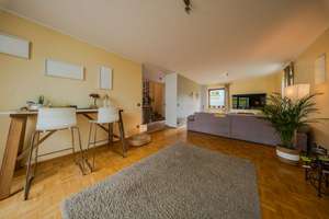 Charmantes Familiendomizil in Bestlage von Rondorf: 109m² Wfl. + 21m² Wintergarten mit Kaminofen – Die vollständige Adresse der Immobilie erhältst du vom Anbieter., 50997 Rondorf, Köln – Vorschaubild 12