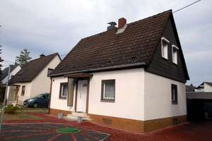 Potenzial: Einfamilienhaus mit großen Grundstück, Garten, Freisitz, Garage – Anbaumöglichkeiten! – Die vollständige Adresse der Immobilie erhältst du vom Anbieter., 65936 Sossenheim, Frankfurt am Main – Vorschaubild 11