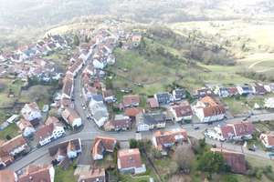 Altes Bauernhaus mit Scheune zur Vollsanierung oder Abriss inkl. Baugenehmigung – Die vollständige Adresse der Immobilie erhältst du vom Anbieter., 71364 Winnenden – Vorschaubild 1