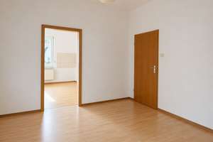 Modernes Wohnen: 2-Zimmer-Wohnung in der Bielefelder Innenstadt – Ehlentruper Weg 8, 33604 Mitte, Bielefeld – Vorschaubild 2