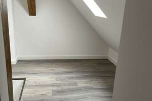 Attraktive 4-Zimmer-Dachgeschoss-Maisonette mit Terrasse & Einbauküche in Mannheim-Seckenheim – Die vollständige Adresse der Immobilie erhältst du vom Anbieter., 68239 Seckenheim, Mannheim – Vorschaubild 16
