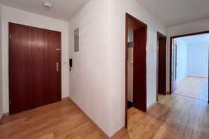 Schöne, helle, Zwei-Zimmer Wohnung in Waiblingen City, 2. Baureihe, ruhig gelegen – Fronackerstraße 10, 71332 Waiblingen – Vorschaubild 3