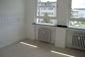 3-Zi.Whg, D-Unterbilk, renoviert, Parkett, großzügige Wohnküche, Balkon, 4.Etage ohne Aufzug – 40219 Unterbilk, Düsseldorf – Vorschaubild 6