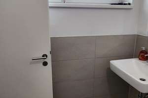 Spacious 4-Room Apartment (Geräumige 4-Zimmer-Wohnung). Heating cost is included in total rent. – Die vollständige Adresse der Immobilie erhältst du vom Anbieter., 40237 Düsseltal, Düsseldorf – Vorschaubild 9