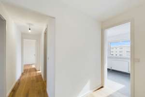 Sanierte 3-Zimmer-Wohnung mit Westbalkon, Weitblick & TG-Stellplatz – vermietete Kapitalanlage – Die vollständige Adresse der Immobilie erhältst du vom Anbieter., 81243 Aubing-Süd, München – Vorschaubild 6