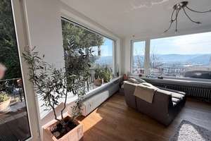 Exklusive Erdgeschosswohnung mit Panorama-Terrasse in begehrter Lage in Stadtmitte – Die vollständige Adresse der Immobilie erhältst du vom Anbieter., 57074 Bürbach, Siegen – Vorschaubild 3