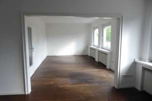 Exklusive Dachgeschoßwohnung am Rhein – Die vollständige Adresse der Immobilie erhältst du vom Anbieter., 40474 Golzheim, Düsseldorf – Vorschaubild 4
