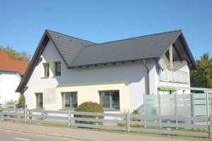 Verkauf eines zentral gelegenen Einfamilienhauses mit Einliegerwohnung – Schwandorf (Kreis) – Vorschaubild 1