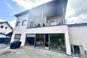 ** Neues Hochwertiges KFW 40 Einfamilienhaus in toller Lage mit Bachlauf ** – Die vollständige Adresse der Immobilie erhältst du vom Anbieter., 51580 Reichshof – Vorschaubild 2