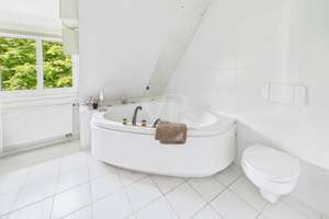 Architekten-Juwel in Mögeldorf: Luxuriöses Wohnen mit Wintergarten und idyllischem Teich – Die vollständige Adresse der Immobilie erhältst du vom Anbieter., 90480 Schmausenbuckstraße, Nürnberg – Vorschaubild 16