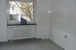 Wiesbaden-mitte, helle 2 Zimmerwohnung mit Balkon, renoviert und gut gelegen – Adelheid Str. 64, 65185 Wiesbaden – Vorschaubild 2