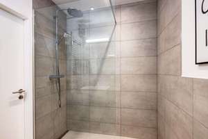 Bogenhausen: Hochwertig möbliertes Apartment im 13. OG - grandioser Fernblick – Die vollständige Adresse der Immobilie erhältst du vom Anbieter., 81925 Parkstadt, München – Vorschaubild 11