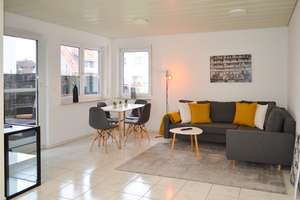Vollständig Möbliert: Helle 2-Zimmer-Wohnung mit Garten