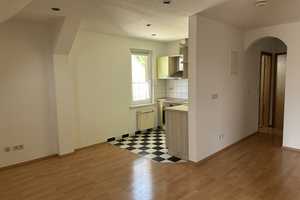 Gemütliche DG-Wohnung mit Einbauküche und Balkon ! Garage für Ihren PKW !! – Chemnitztalstraße 117, 9114 Chemnitz – Vorschaubild 8