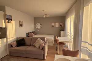 Vollmöblierte helle 1-Zimmer Wohnung am Luitpoldpark – München – Vorschaubild 1