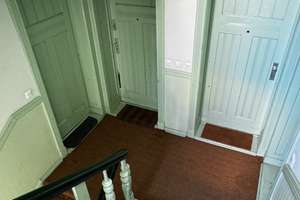 SEHR HELLE CHARMANTE 1 BIS 1,5 ZIM. MIT OFFENER EBK, ABGEZOGENE DIELEN UND BALKON IN RUHIGLAGE – Die vollständige Adresse der Immobilie erhältst du vom Anbieter., 10553 Moabit, Berlin – Vorschaubild 23