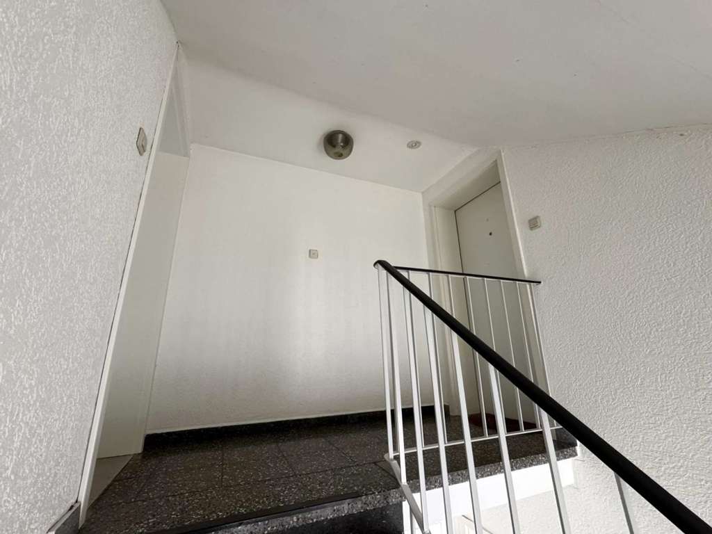 Immobilie in Bergkamen - 2 DACHGESCHOSS-WOHNUNGEN IN GEPFLEGTEM MEHRFAMILIENHAUS IN GUTE LAGE VON BERGKAMEN - Bild 4