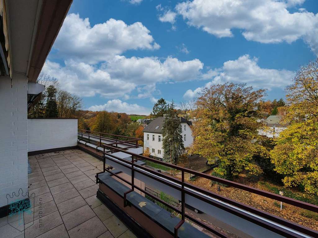 ***sonnige Wohnung mit Weitblick und Garage!