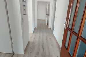 Rodenhof: 4-Zimmer- Whg mit Balkon, Bad inkl. Dusche + Wanne,  Garage – Stadtverband Saarbrücken (Kreis) – Vorschaubild 1
