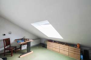 Zögern Sie nicht: Gepflegte Doppelhaushälfte mit Garten& Garage  – Die vollständige Adresse der Immobilie erhältst du vom Anbieter., 37603 Holzminden – Vorschaubild 7
