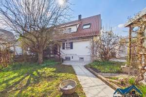 Charmante Doppelhaushälfte in begehrter Halbhöhenlage von Eislingen mit sonnigem 416 m² Grundstück! – Die vollständige Adresse der Immobilie erhältst du vom Anbieter., 73054 Eislingen/Fils – Vorschaubild 4