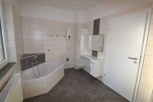 Alles in einem: Einfamilienhaus mit Garage und Halle - Nebengebäude - Halle mit Büro und Garage! – Angerweg 6, 37632 Holzminden (Kreis) – Vorschaubild 18