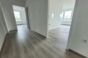 Lichtdurchflutete 3-Zimmer-Wohnung mit Balkon! – Nietzscheweg 1, 45279 Freisenbruch, Essen – Vorschaubild 4