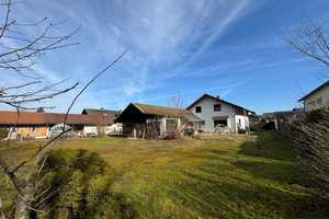 Bestlage Traunreut/St. Georgen: Einfamilienhaus mit gr. Grundstück und zusätzl. Baurecht für EFH – Traunstein (Kreis) – Vorschaubild 1