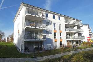 Moderne 4-Zimmer-Dachgeschoss-Wohnung mit Einbauküche und Aufzug im Haus – Die vollständige Adresse der Immobilie erhältst du vom Anbieter., 51377 Steinbüchel, Leverkusen – Vorschaubild 1