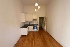 Charmante Altbauwohnung mit Balkon und Gartenblick im Herzen von Düsseldorf – 40223 Bilk, Düsseldorf – Vorschaubild 3