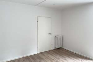 Helle + renovierte 2-Zimmer-Wohnung mit Balkon, guter Schnitt, separate Küche, Duschbad, Aufzug – Kurt-Schumacher-Straße 12, 38102 Viewegsgarten-Bebelhof, Braunschweig – Vorschaubild 7