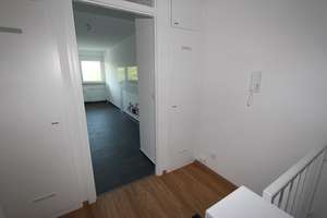 Sanierte 3-Zimmer-Wohnung in Freiberg - Wohnberechtigungsschein erforderlich – 70437 Freiberg, Stuttgart – Vorschaubild 2