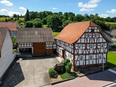 Historisches Fachwerkhaus mit Scheune in Philippsthal -Harnrode