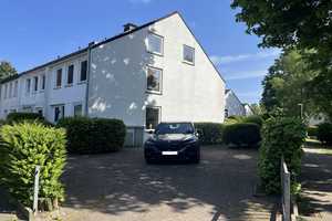 Renovierungsbedürftiges Endreihenhaus mit großzügigem Grundstück und Vollkeller – Pinneberg (Kreis) – Vorschaubild 2