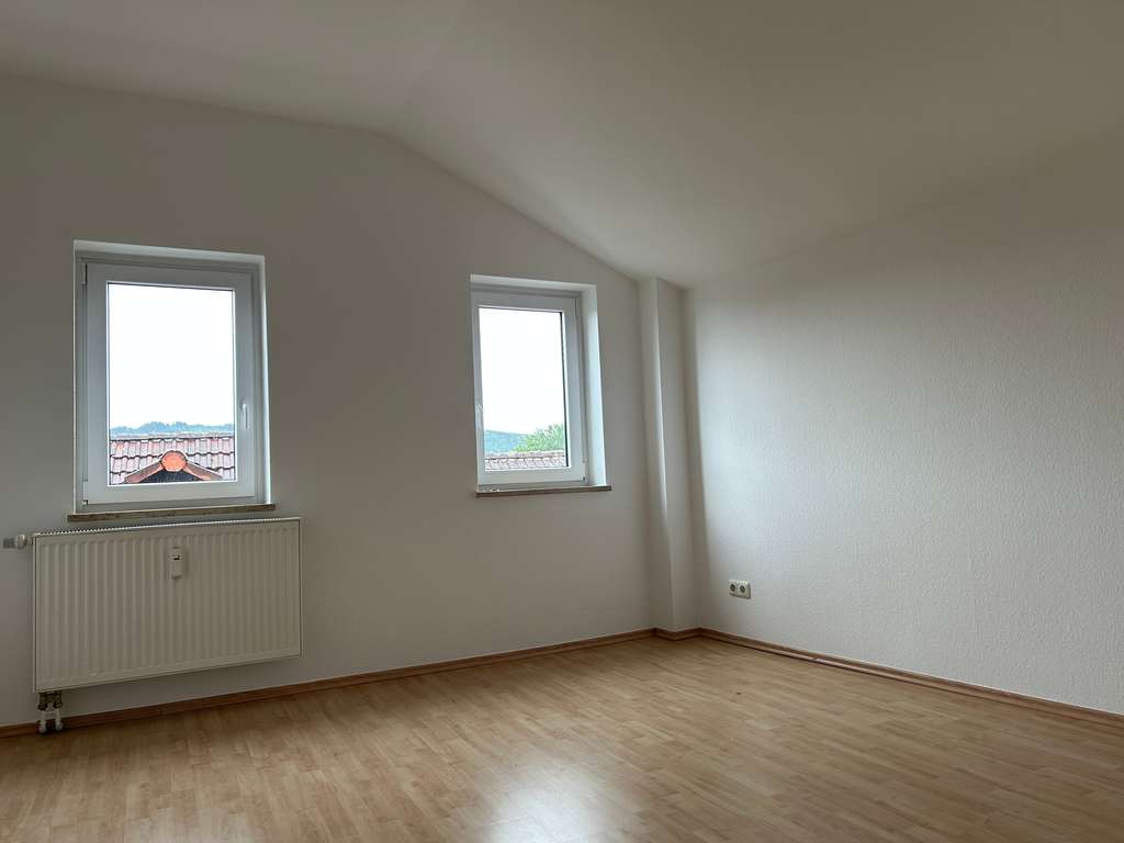 Immobilie in Kelkheim - 6-Familienhaus mit Nebengebäude in Kelkheim-Hornau - Bild 4