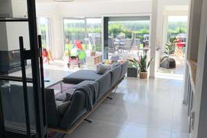 Preis angepasst | Übergabe flexibel Modernes Architektenhaus in Feldrandlage von Broitzem – Pool – Die vollständige Adresse der Immobilie erhältst du vom Anbieter., 38122 Broitzem, Braunschweig – Vorschaubild 8