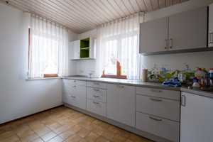 FÜR HOLZLIEBHABER! Freistehendes Einfamilienhaus mit großer Garage und schönem Garten
 – Ravensburg (Kreis) – Vorschaubild 25