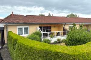Gepflegtes Reihenendhaus im Bungalowstil (barrierefrei) mit Südterrasse und Carport – Die vollständige Adresse der Immobilie erhältst du vom Anbieter., 19073 Wittenförden – Vorschaubild 1