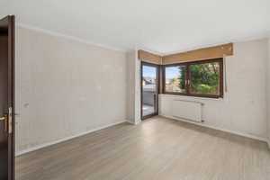 Großzügiges Reihenmittelhaus mit sonnigem Garten, Garage und Stellplatz – Brombeerweg 8, 41470 Neuss (Rhein-Kreis) – Vorschaubild 6
