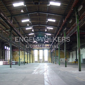 INDUSTRIEHALLEN IN HANNOVER SÜD