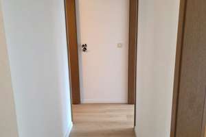 Renovierte 3 Zimer-Wohnung mit Aufzug, Garage, Balkonkraftwerk, Video-Sprechanlage (insgesamt: 1.140 – Von-der-Mark-Str. 17, 47137 Mittelmeiderich, Duisburg – Vorschaubild 4