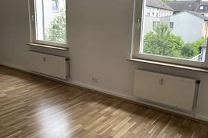 SEHR SCHÖNE MAISONETTE WOHNUNG 3 RAUM MIT 2 BÄDERN IN RUHIGER GRÜNER ZENTRALER LAGE VON BOCHUM – Die vollständige Adresse der Immobilie erhältst du vom Anbieter., 44793 Kruppwerke, Bochum – Vorschaubild 6