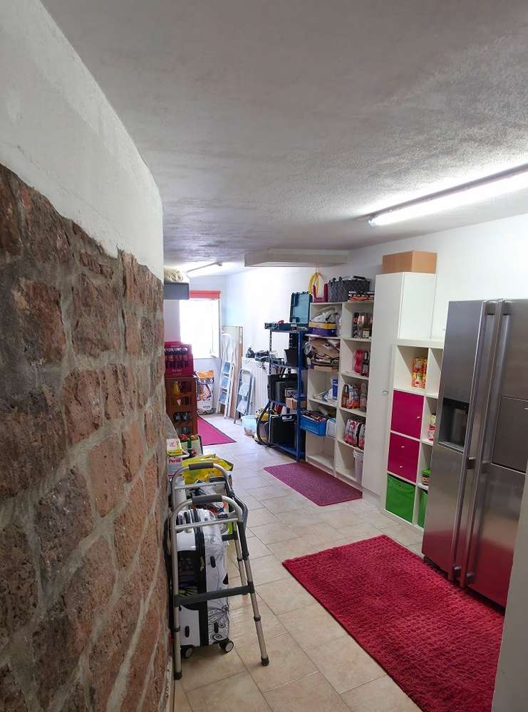 Immobilie in Esthal - Einzugsbereites Familien- oder Ferienhaus mit schönem Garten und top Freizeitangeboten in Waldlage - Bild 8