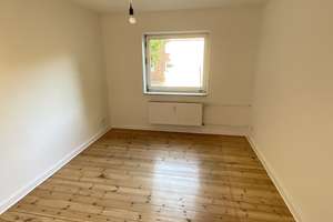 Schöne 2 Zimmer Wohnung im Herzen von Elmschenhagen. – Hultschiner Str. 23, 24146 Elmschenhagen, Kiel – Vorschaubild 2