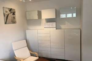 Möblierte 2-Zimmer-Wohnung in München-Giesing | ruhig & grün | WLAN inkl. | nur für 1 Person – Am Rosengarten 35, 81547 Neuharlaching, München – Vorschaubild 2