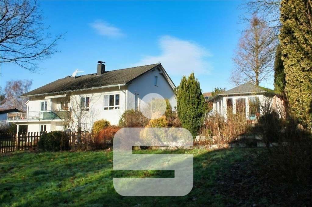 Immobilie in Schirnding - Charme trifft Vielseitigkeit - Bild 0