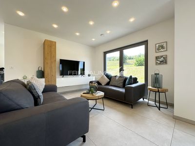 FREIRAUM4 +++ Neubau-Komfort ohne Wartezeit – energieeffizientes Designhaus in Bestwig! +++